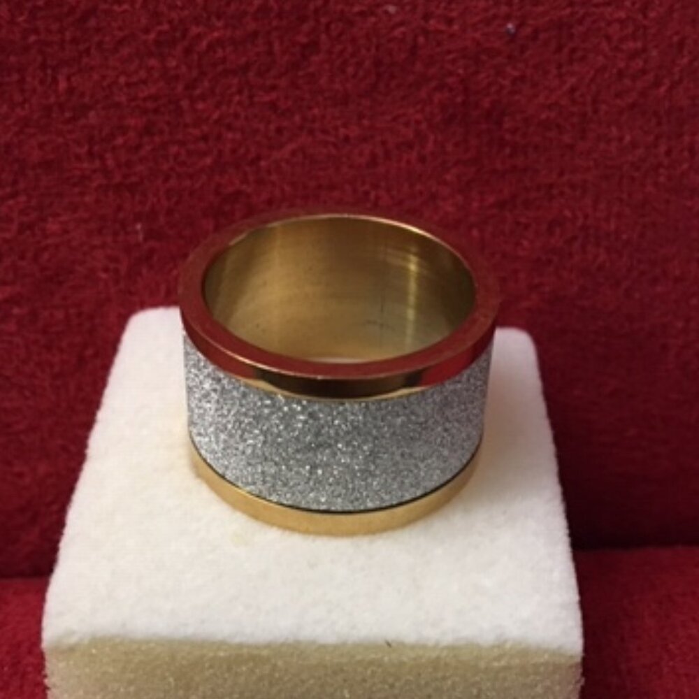 Fashion Men White Sparkle Gold Tone Ring Size 10